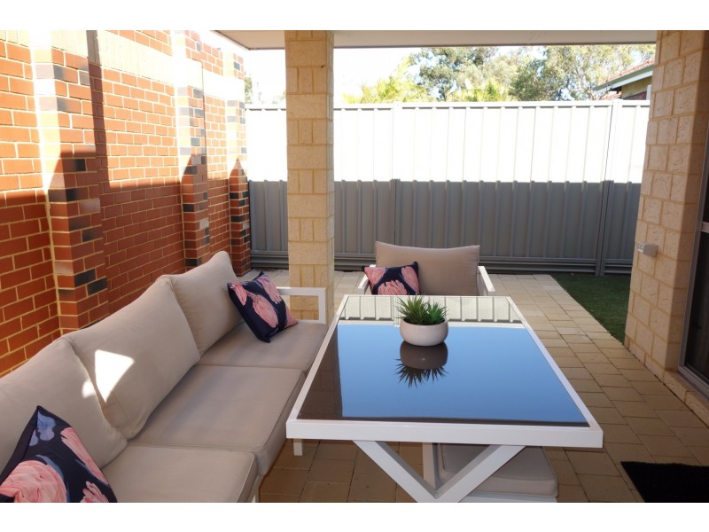 26/12 Loder Way, South Guildford WA 6055
