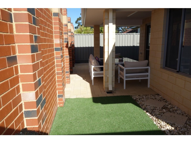 26/12 Loder Way, South Guildford WA 6055