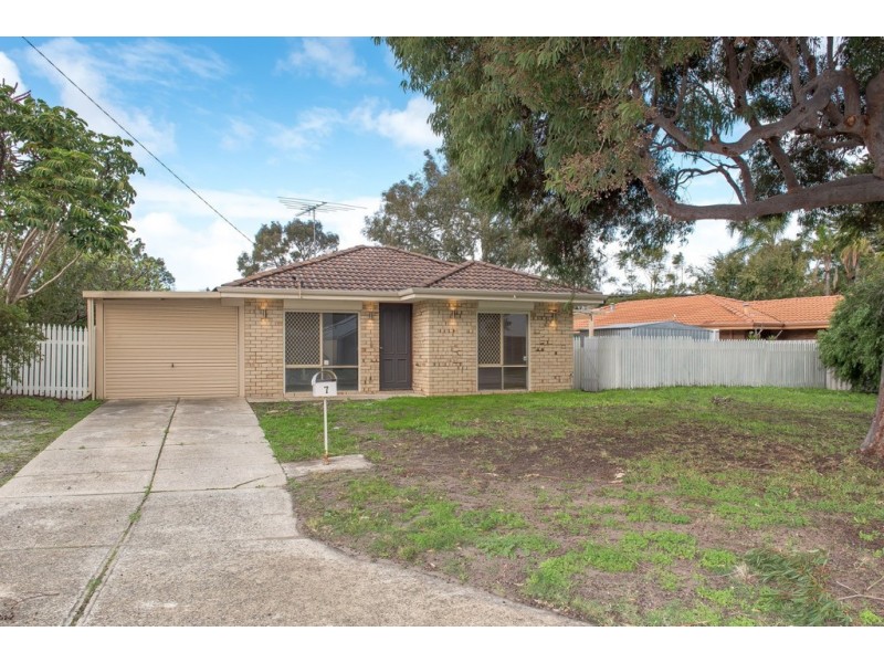 7 Dimitrios Court, Hocking WA 6065