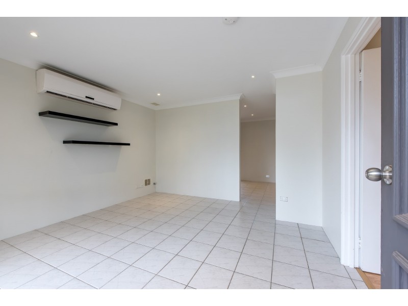 7 Dimitrios Court, Hocking WA 6065