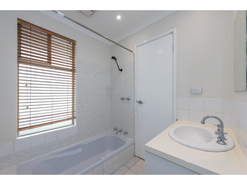 7 Dimitrios Court, Hocking WA 6065