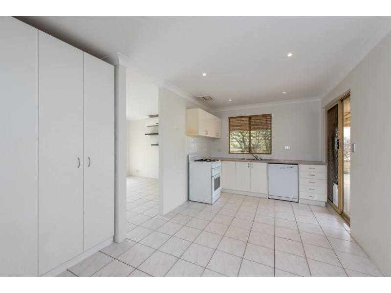 7 Dimitrios Court, Hocking WA 6065