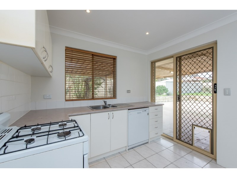 7 Dimitrios Court, Hocking WA 6065