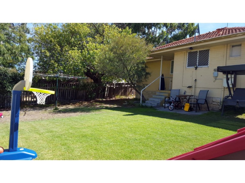 24 Templeton Crescent, Girrawheen WA 6064