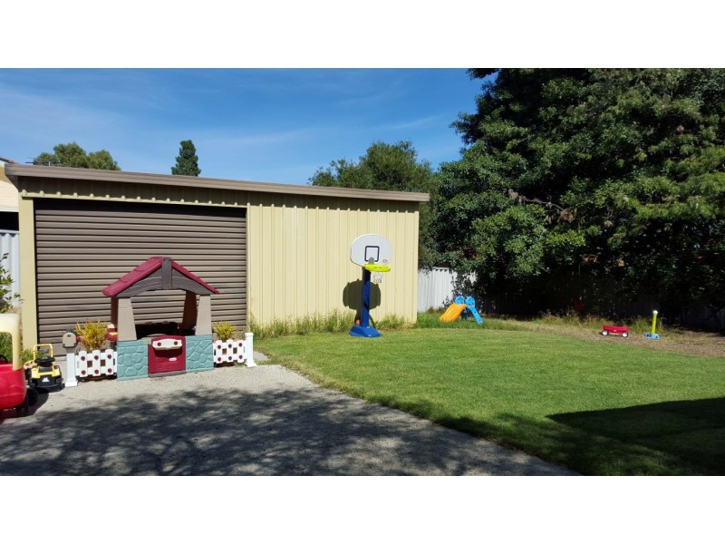 24 Templeton Crescent, Girrawheen WA 6064