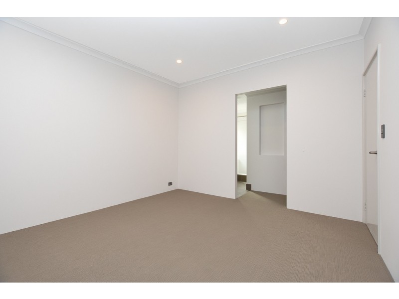 8 Pipefish Street, Alkimos WA 6038