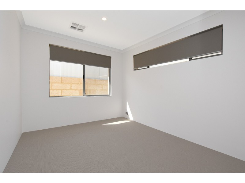 8 Pipefish Street, Alkimos WA 6038