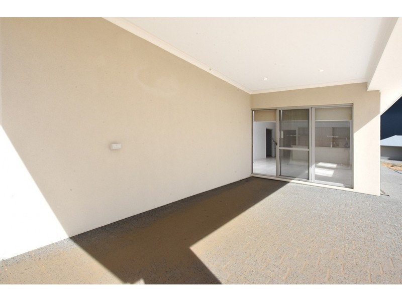 8 Pipefish Street, Alkimos WA 6038