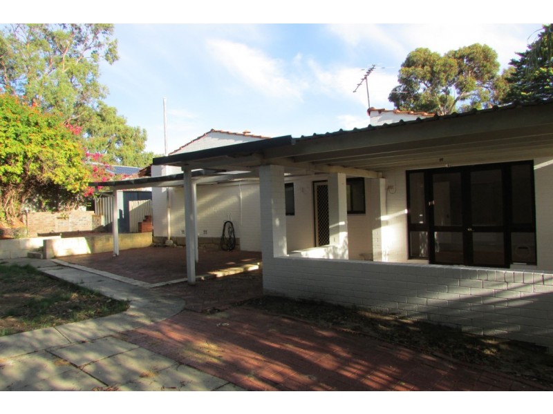 14 Chalcombe Way, Warwick WA 6024