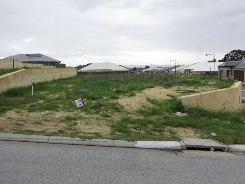 8 Marginson Drive, Landsdale WA 6065