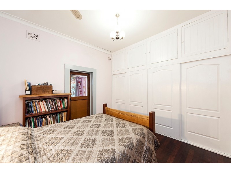 5 Mangano Place, Wanneroo WA 6065