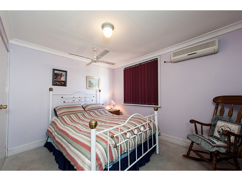 5 Mangano Place, Wanneroo WA 6065