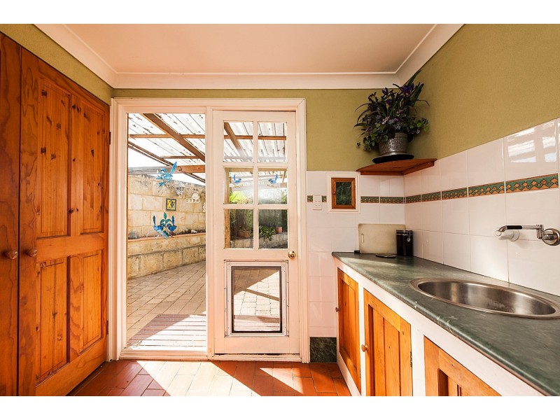 5 Mangano Place, Wanneroo WA 6065