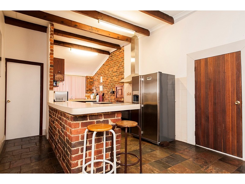 5 Mangano Place, Wanneroo WA 6065