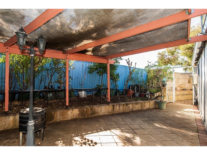 5 Mangano Place, Wanneroo WA 6065