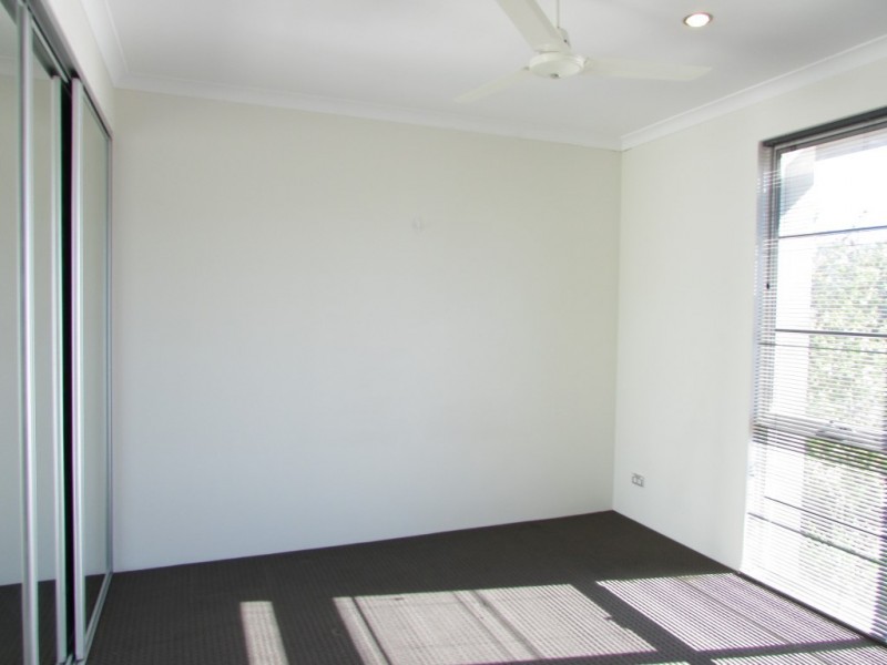 31 Riverland Drive, Ellenbrook WA 6069