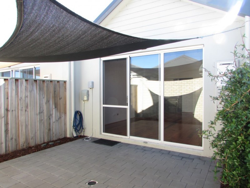 31 Riverland Drive, Ellenbrook WA 6069