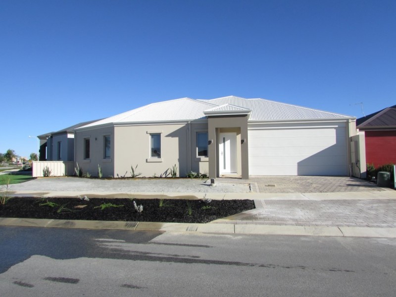 32a Elsbury Approach, Clarkson WA 6030