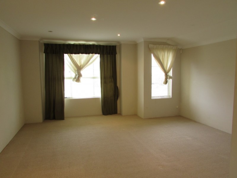 33 Driver Road, Darch WA 6065