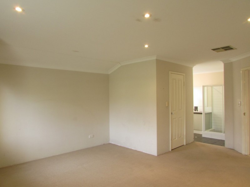 33 Driver Road, Darch WA 6065