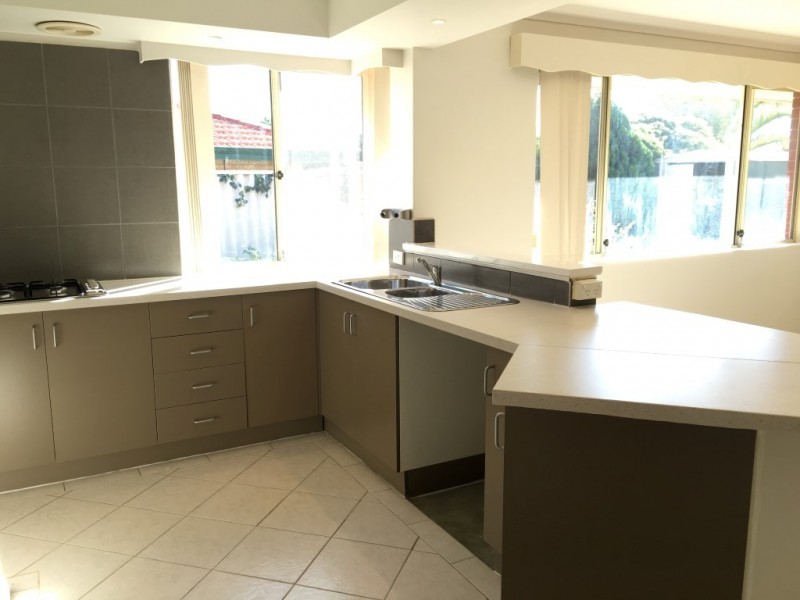 15 Allum Green, Merriwa WA 6030