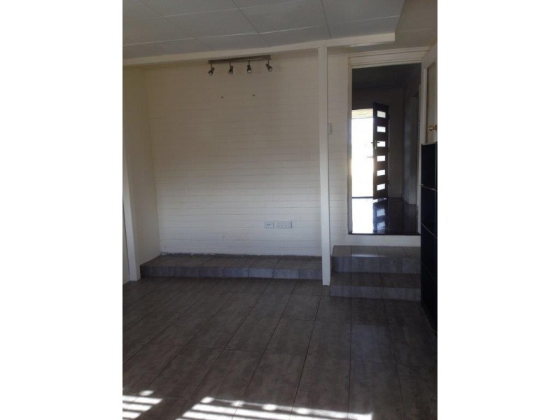 38 Pannell Way, Girrawheen WA 6064