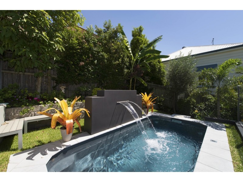 8 Hayward Street, Paddington QLD 4064