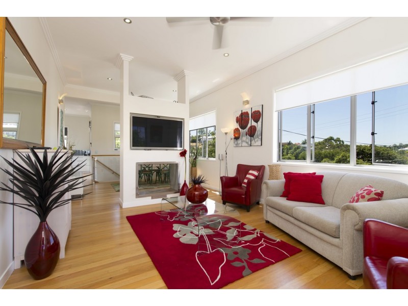 8 Hayward Street, Paddington QLD 4064