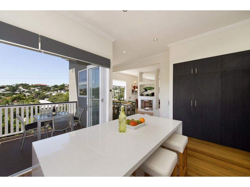 8 Hayward Street, Paddington QLD 4064