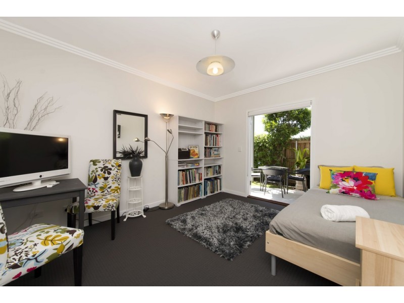 8 Hayward Street, Paddington QLD 4064