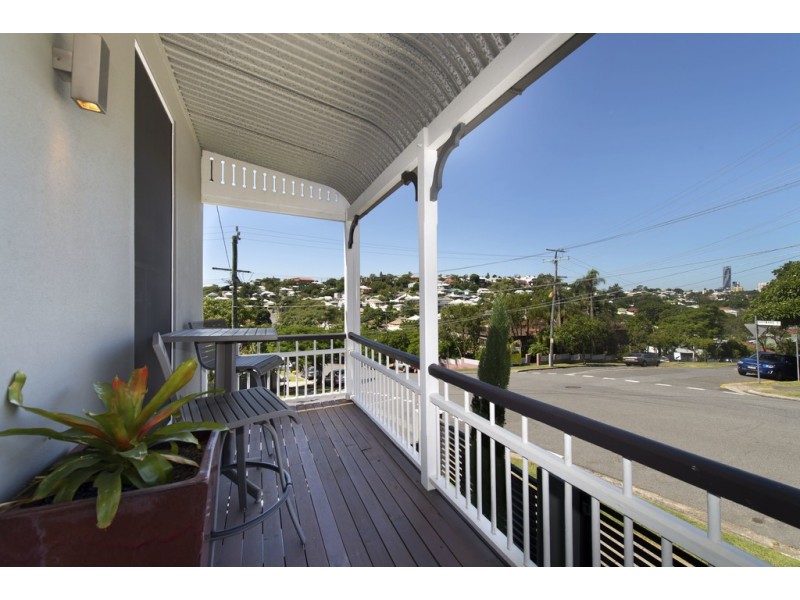 8 Hayward Street, Paddington QLD 4064