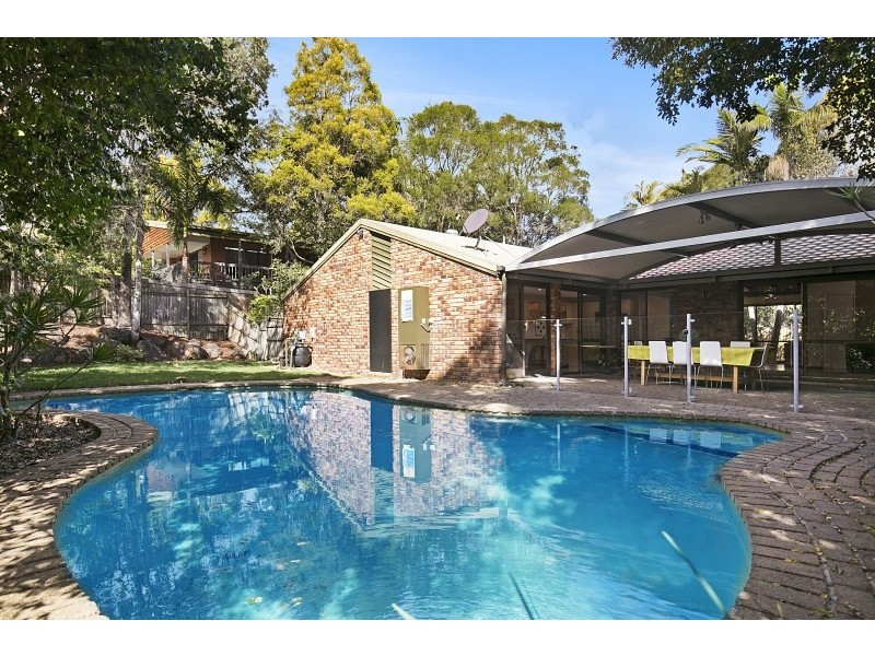 10 Valleybrook St, Kenmore Hills QLD 4069
