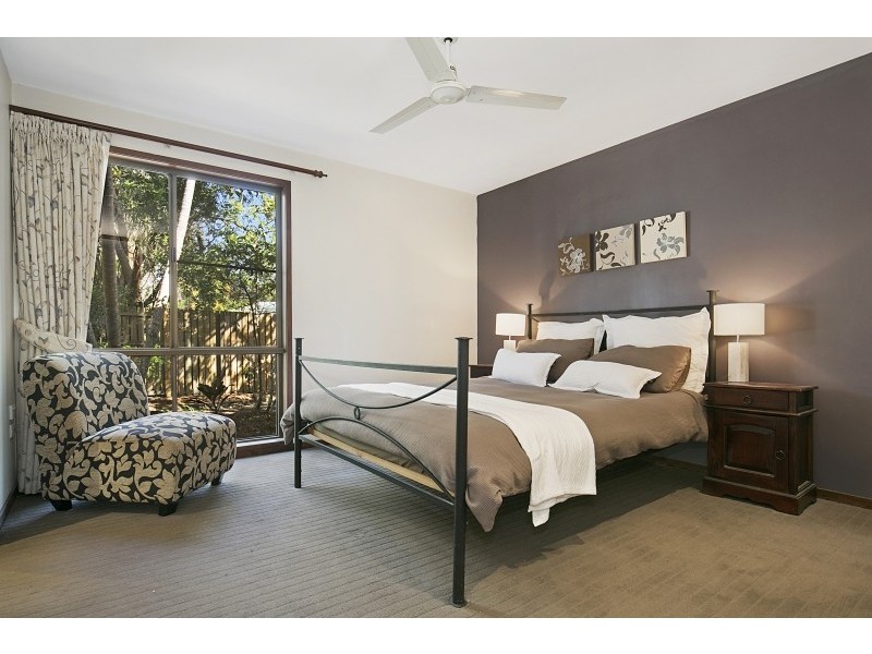 10 Valleybrook St, Kenmore Hills QLD 4069