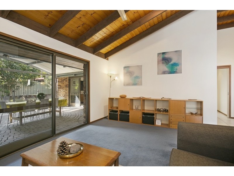 10 Valleybrook St, Kenmore Hills QLD 4069