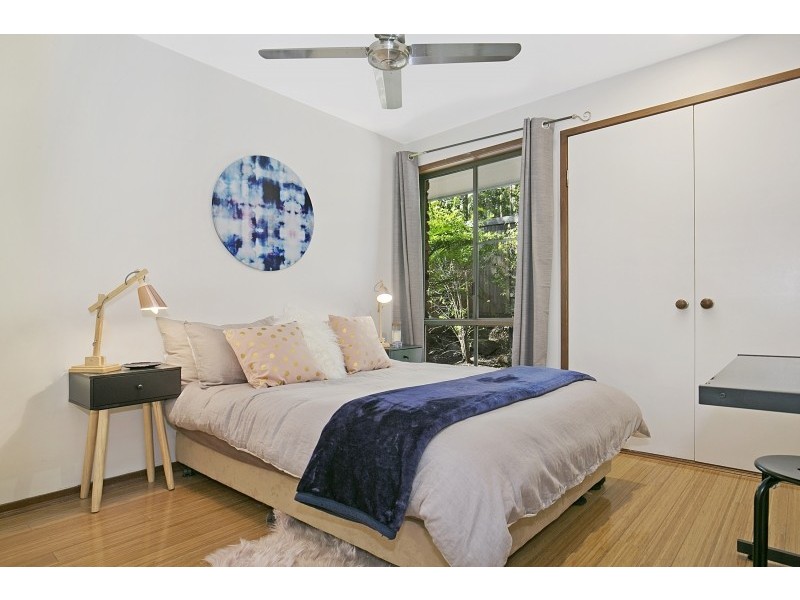 10 Valleybrook St, Kenmore Hills QLD 4069