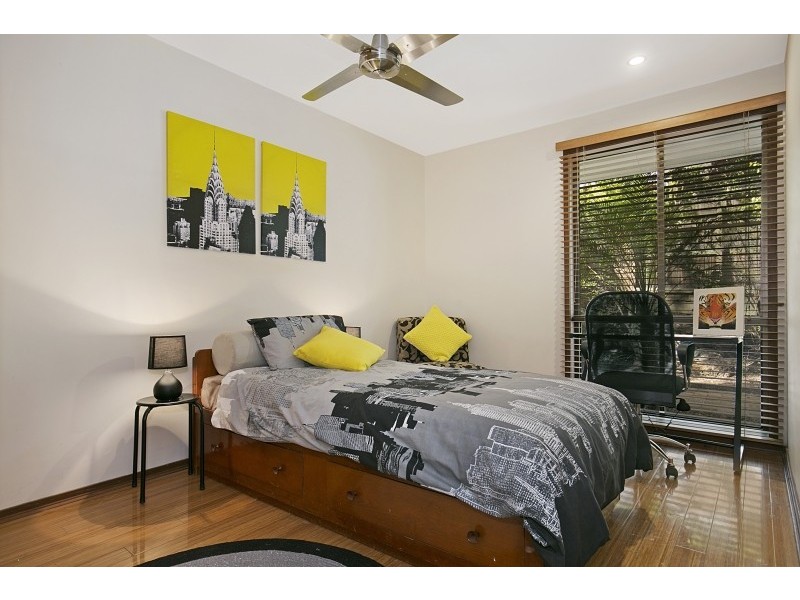 10 Valleybrook St, Kenmore Hills QLD 4069