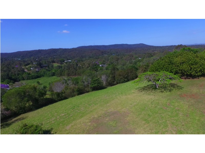65 McMullen Road, Brookfield QLD 4069