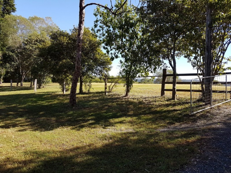 65 McMullen Road, Brookfield QLD 4069
