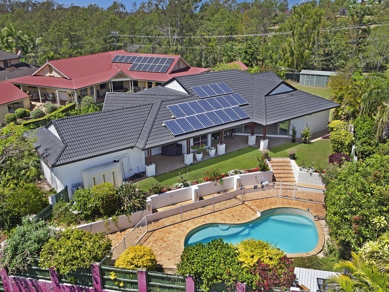 11 Preston Place, Brookfield QLD 4069