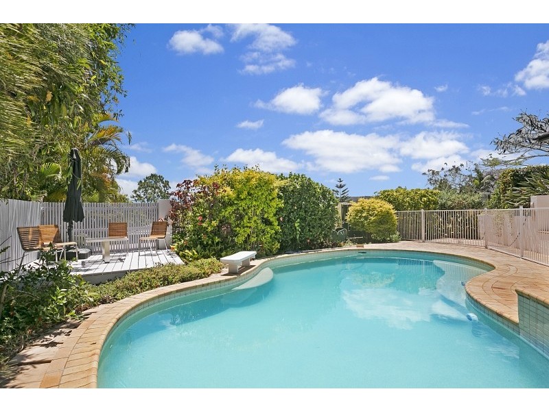 11 Preston Place, Brookfield QLD 4069