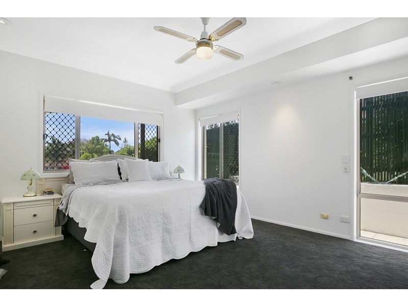 11 Preston Place, Brookfield QLD 4069