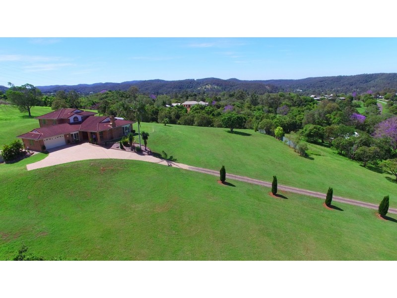 77 McMullen Road, Brookfield QLD 4069