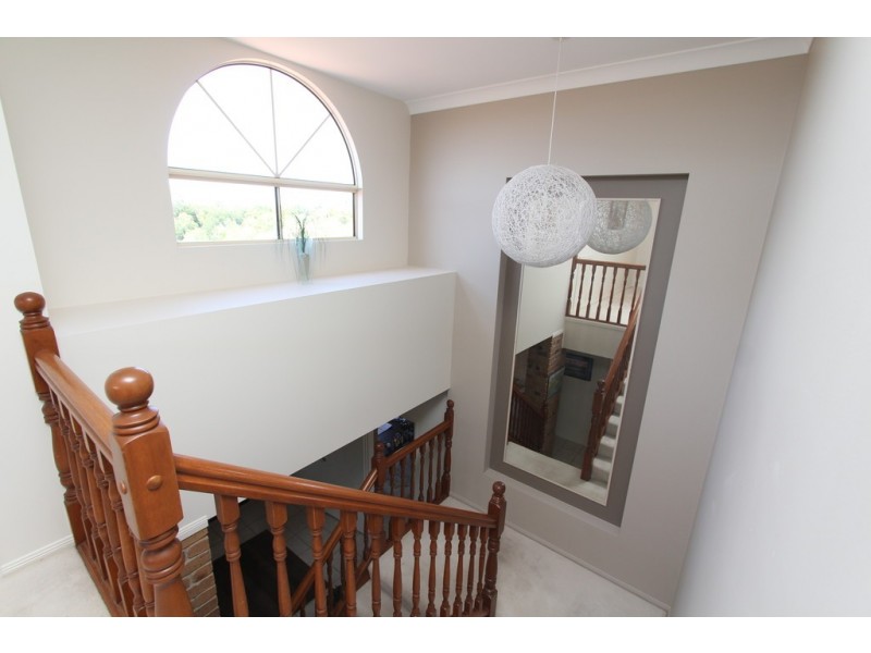 77 McMullen Road, Brookfield QLD 4069