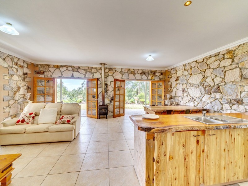 Upper Brookfield QLD 4069