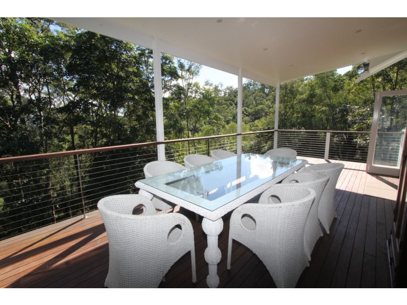 220 Boscombe Road, Brookfield QLD 4069