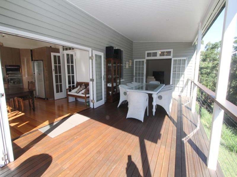 220 Boscombe Road, Brookfield QLD 4069
