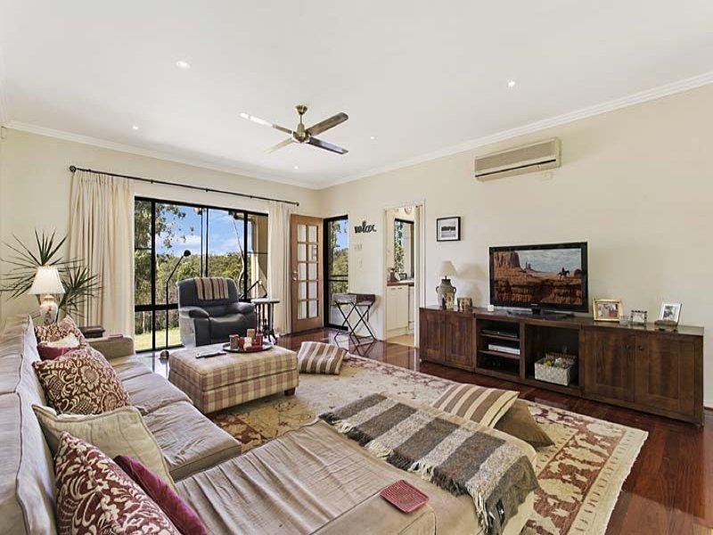 365 Boscombe Road, Brookfield QLD 4069