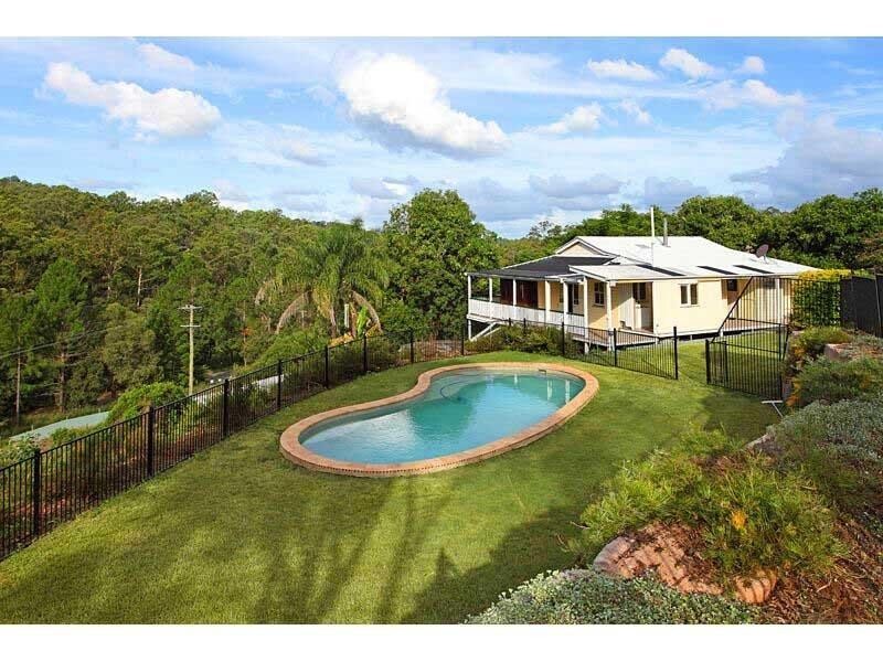 Brookfield QLD 4069