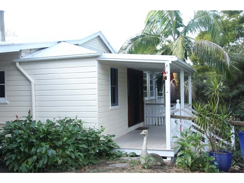Brookfield QLD 4069