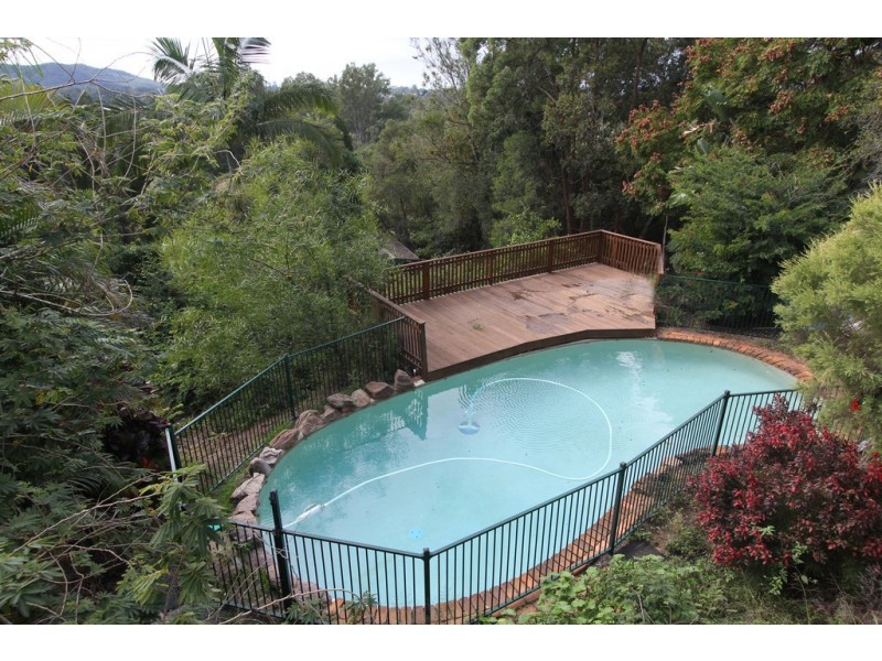 32 Westridge Street, Brookfield QLD 4069